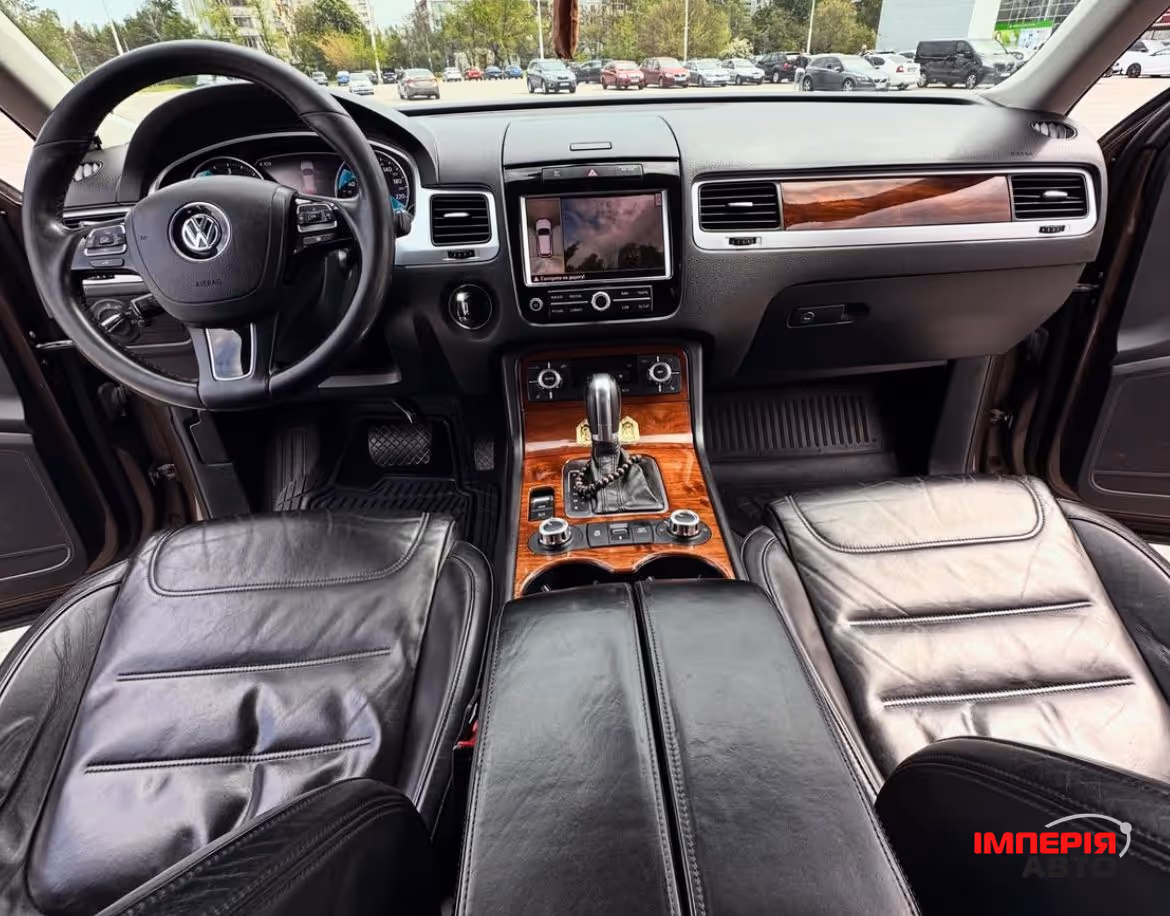 Volkswagen Touareg - фото 12