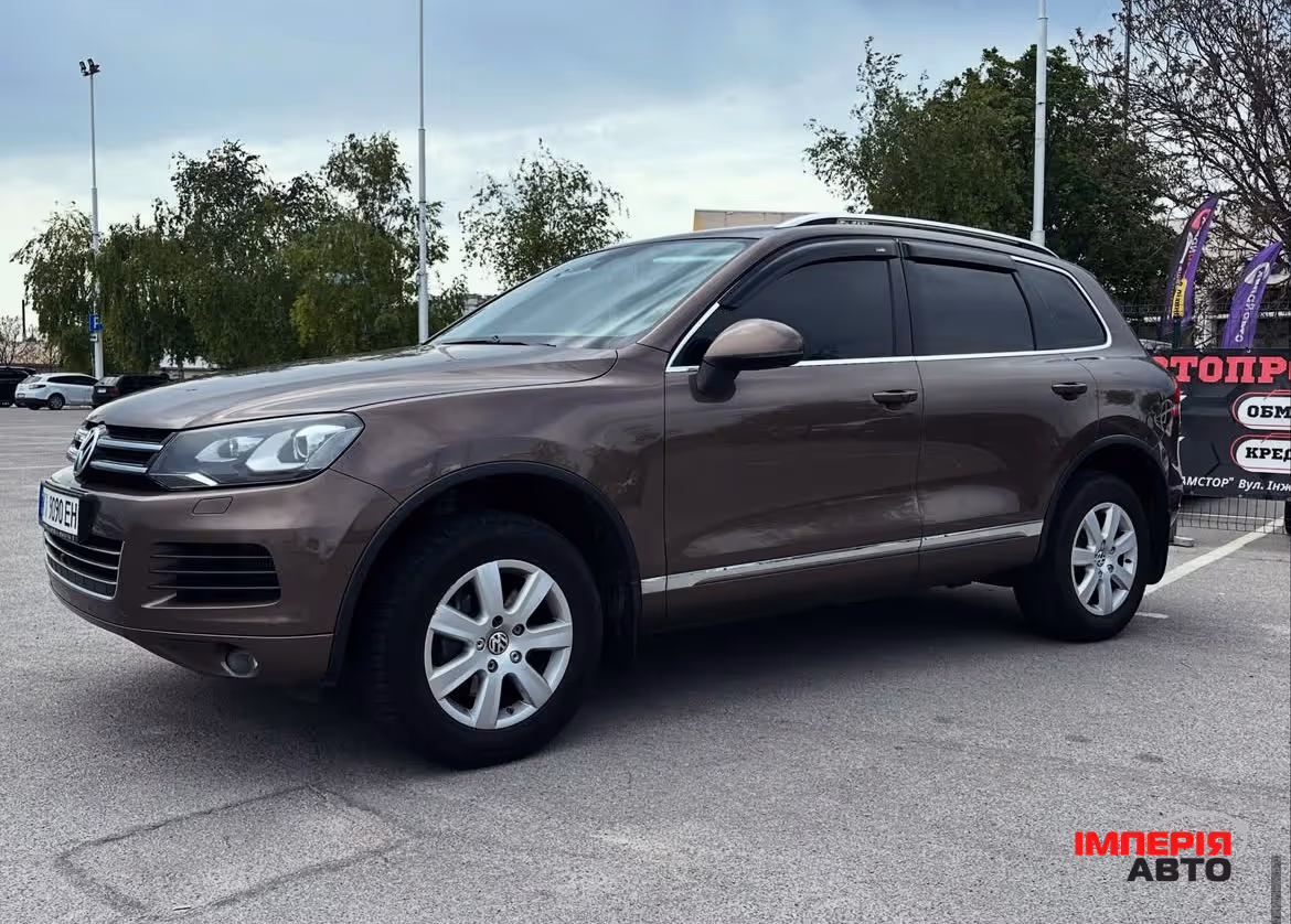 Volkswagen Touareg - фото 2
