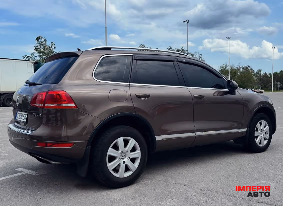 Volkswagen Touareg - фото 4