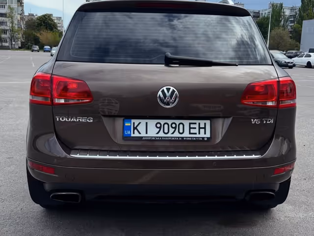 Volkswagen Touareg - фото 5