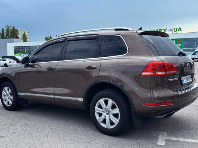 Volkswagen Touareg - фото 3