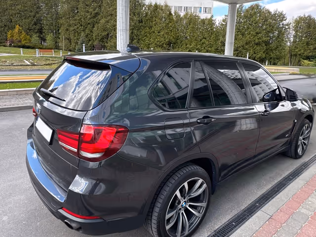 BMW X5 - фото 3