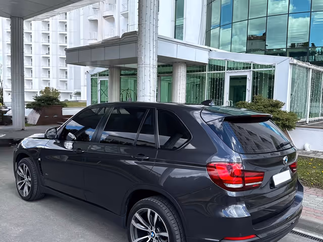 BMW X5 - фото 4