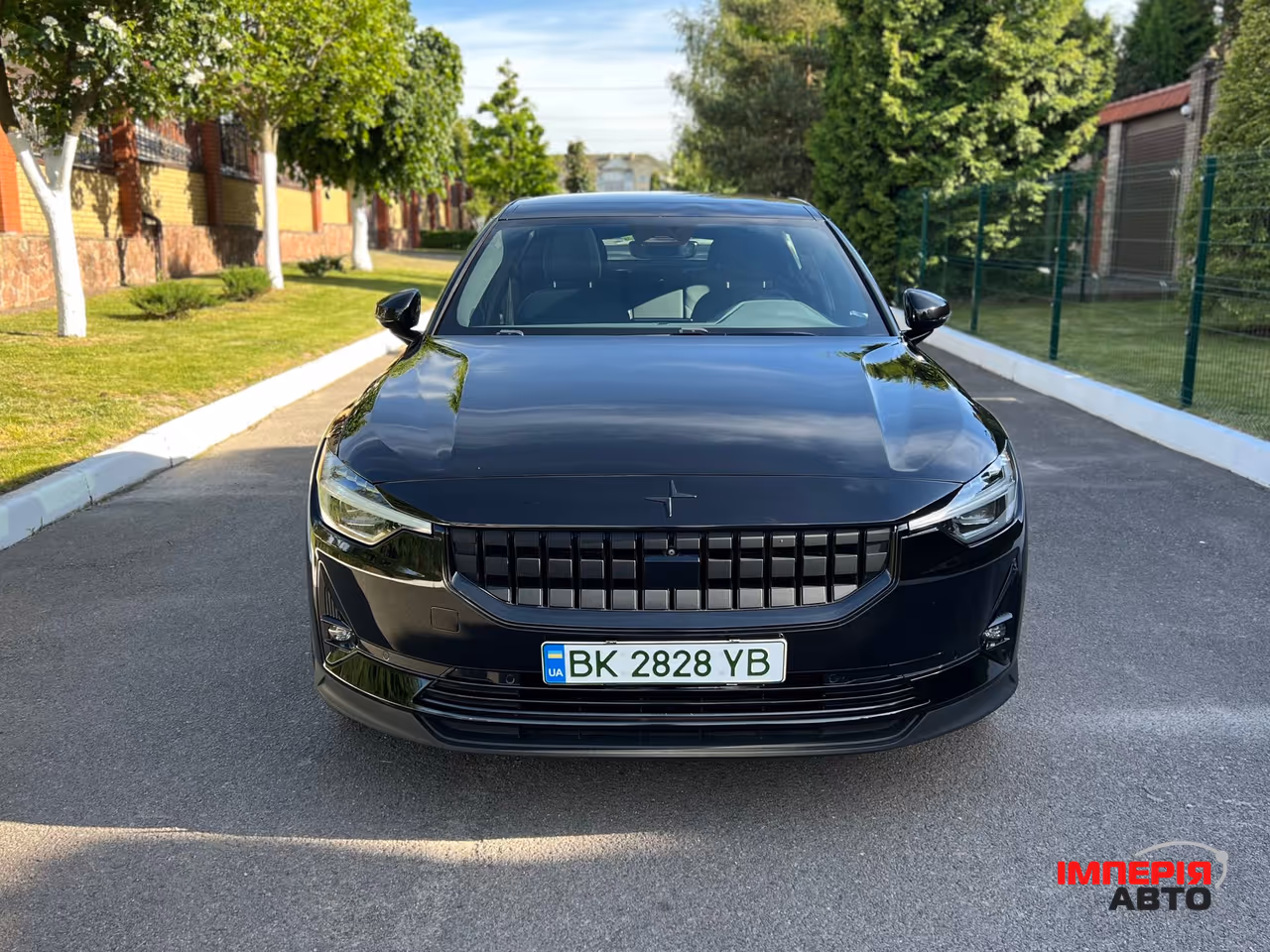 Polestar 2 - фото 2