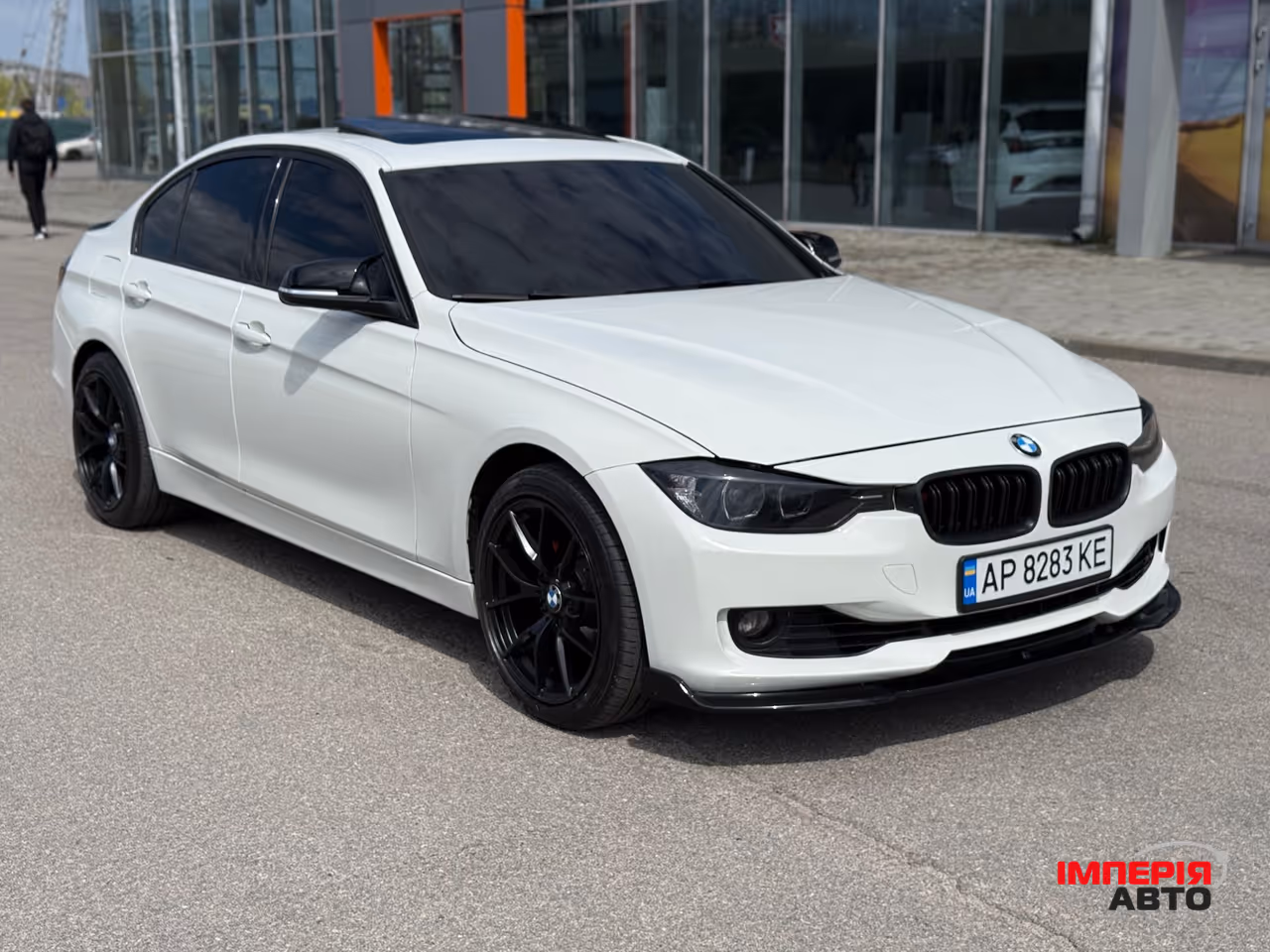 BMW 3 серії - фото 1