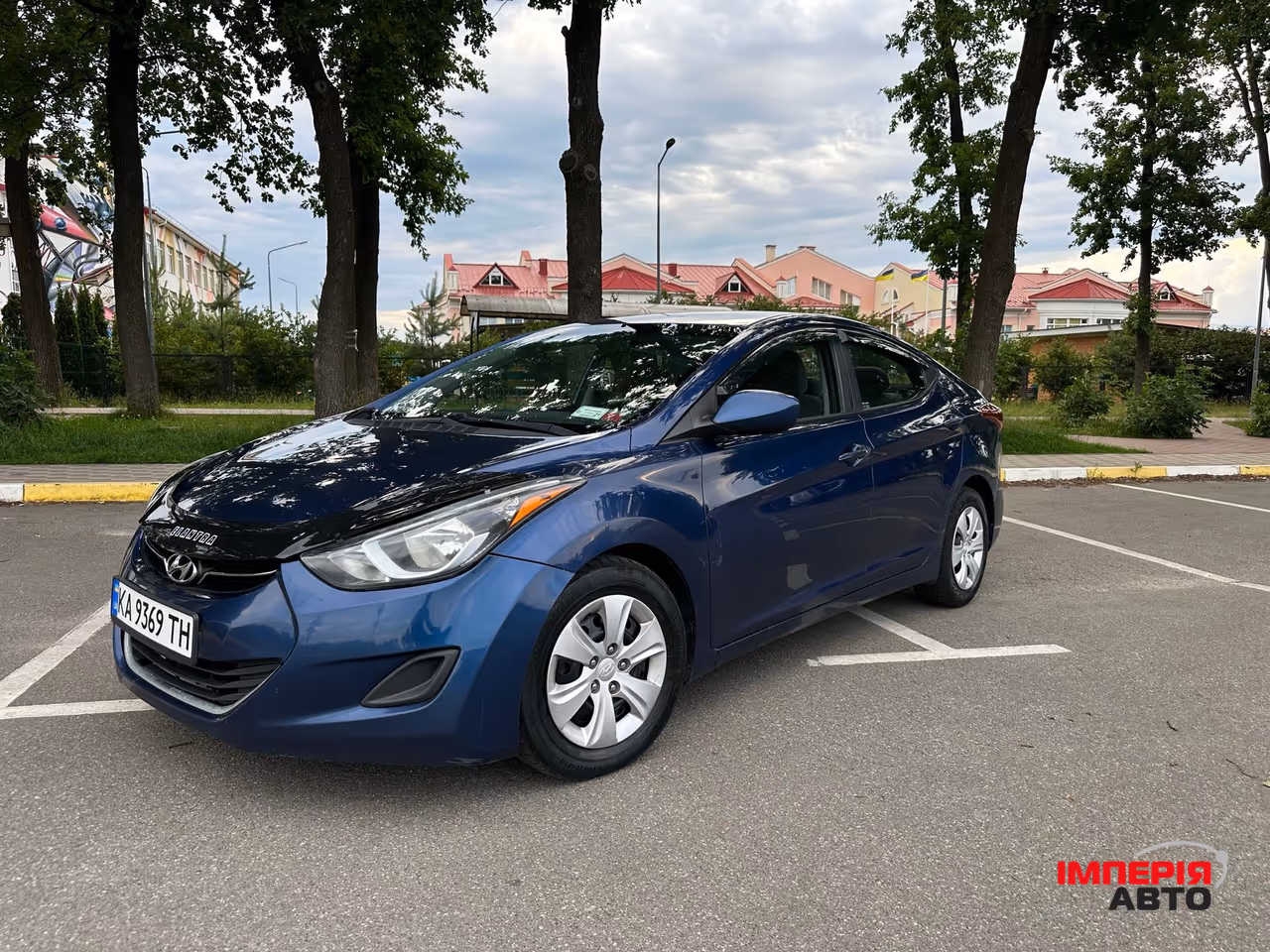 Hyundai Elantra - фото 1