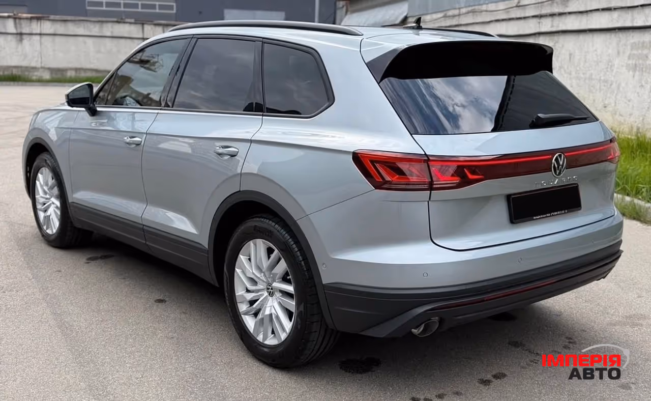Volkswagen Touareg - фото 2