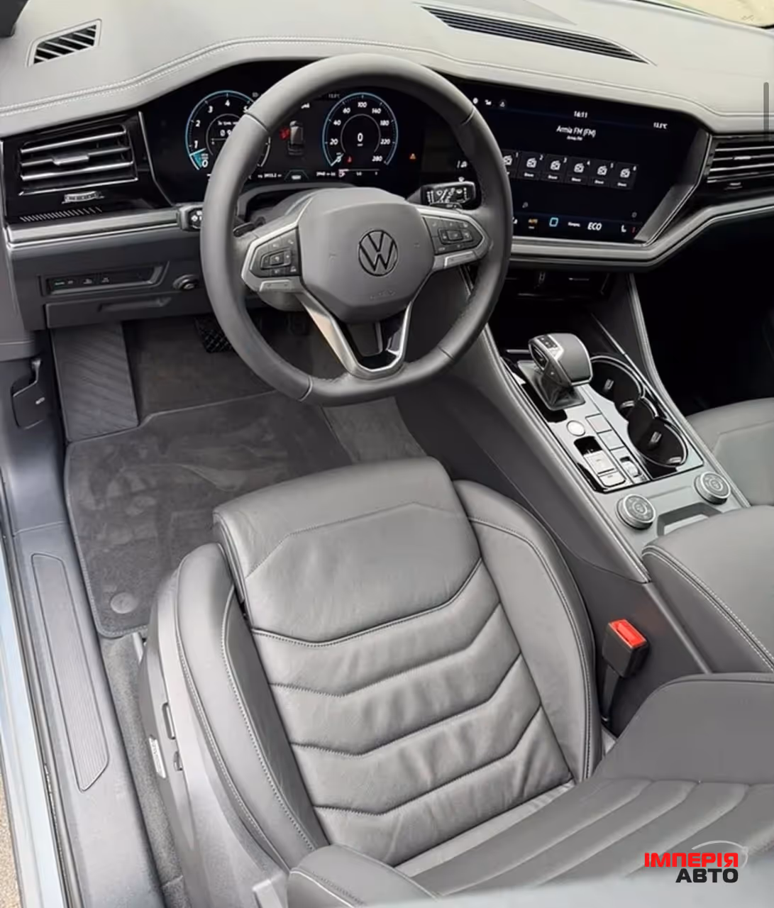 Volkswagen Touareg - фото 3