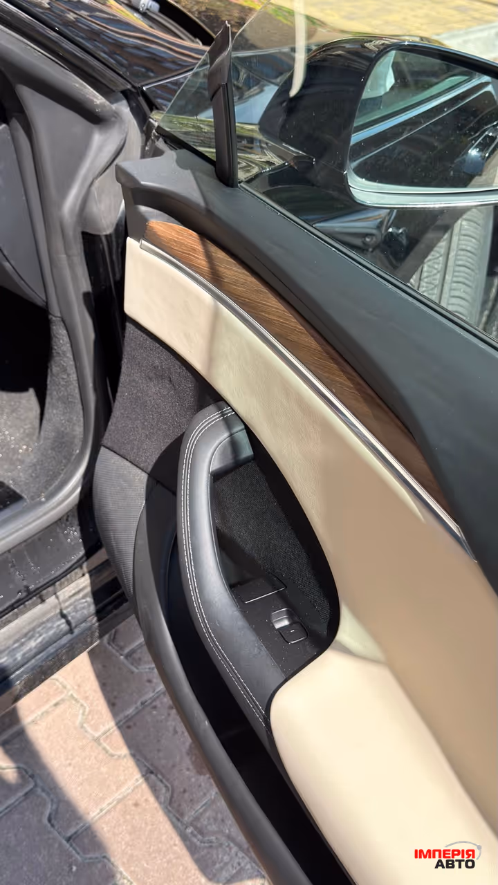 Tesla Model S - фото 17