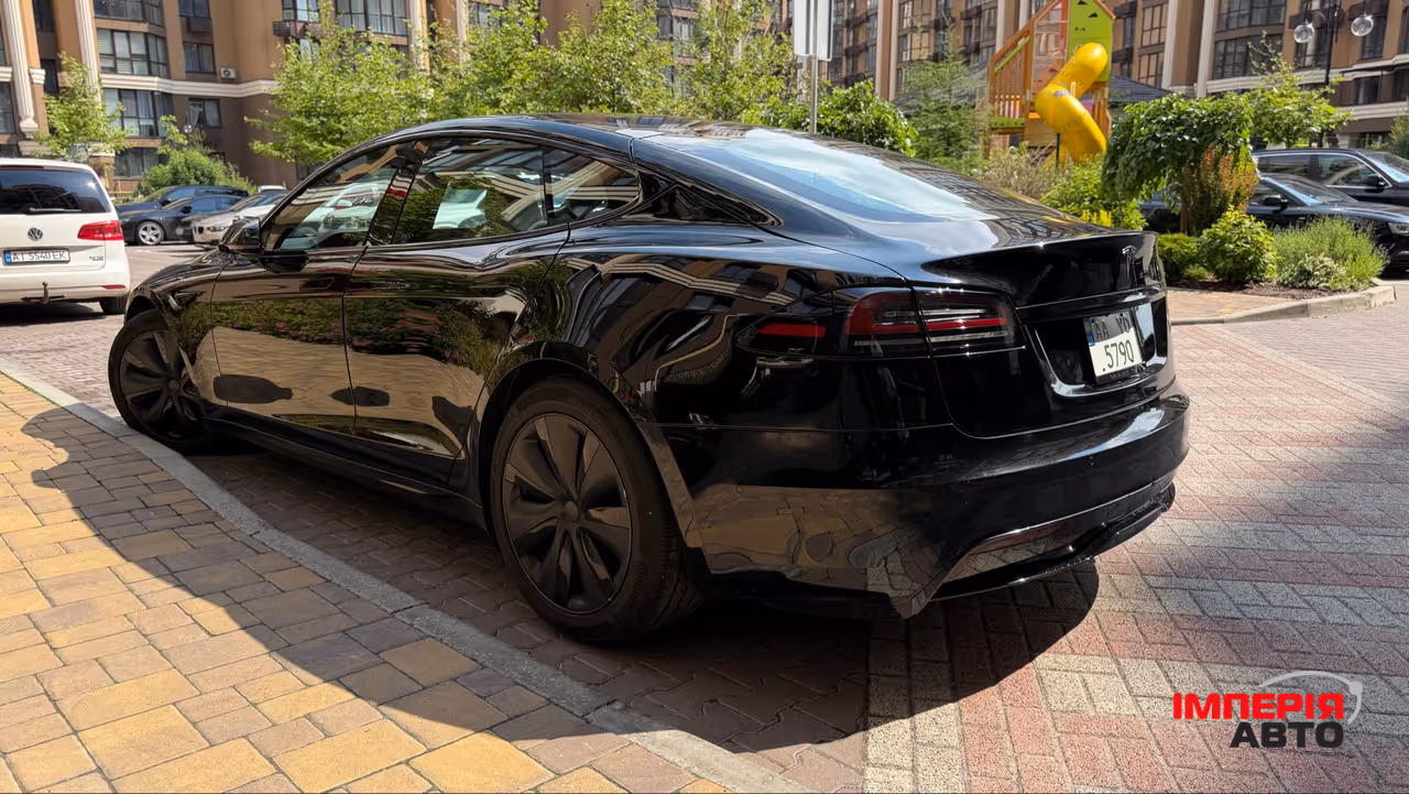 Tesla Model S - фото 3