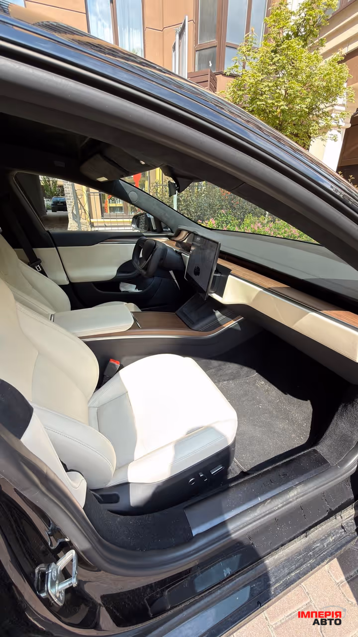 Tesla Model S - фото 14