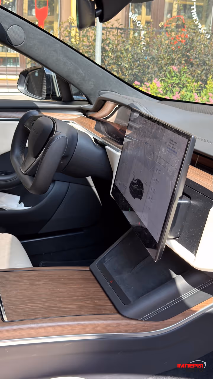 Tesla Model S - фото 16