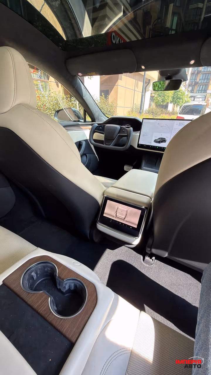 Tesla Model S - фото 9