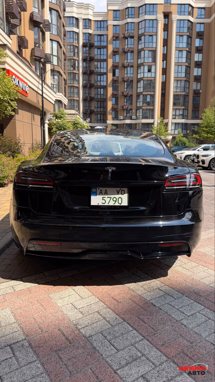 Tesla Model S - фото 4