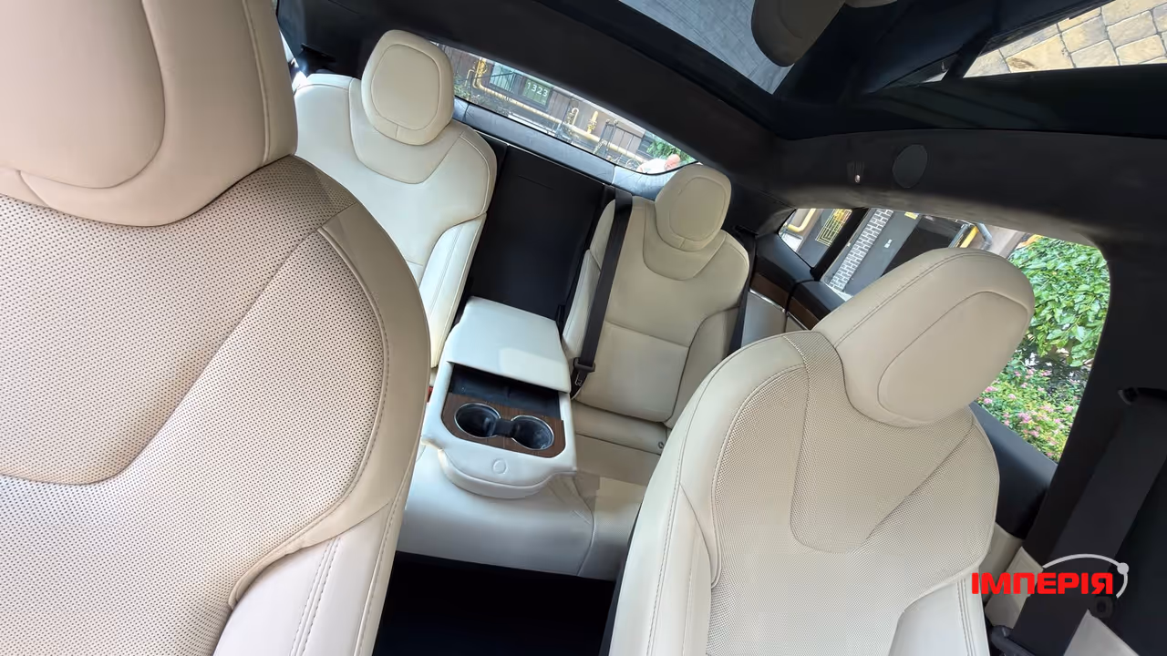 Tesla Model S - фото 15