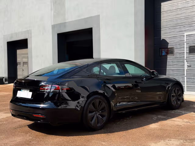Tesla Model S - зображення 4