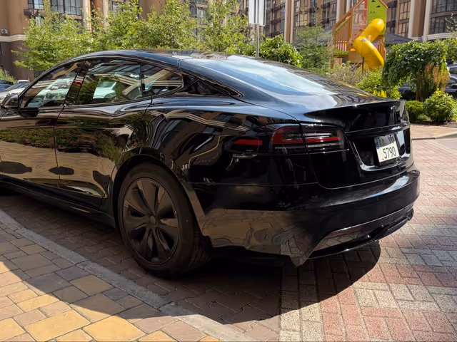 Tesla Model S - фото 3
