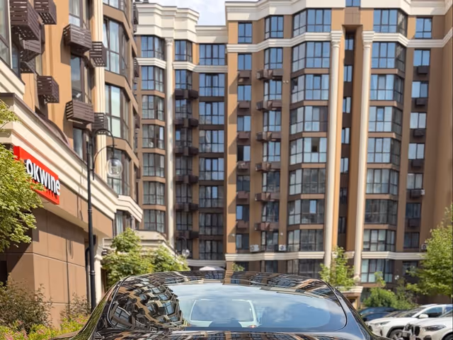 Tesla Model S - фото 4