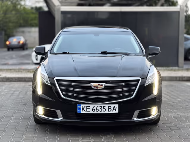 Cadillac XTS - фото 1