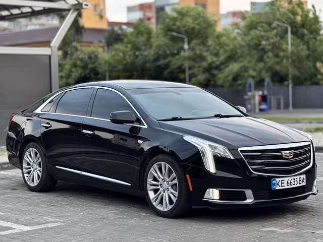 Cadillac XTS - фото 2