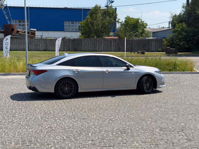 Toyota Avalon - фото 5
