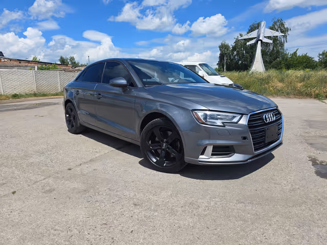 Audi A3 - фото 2