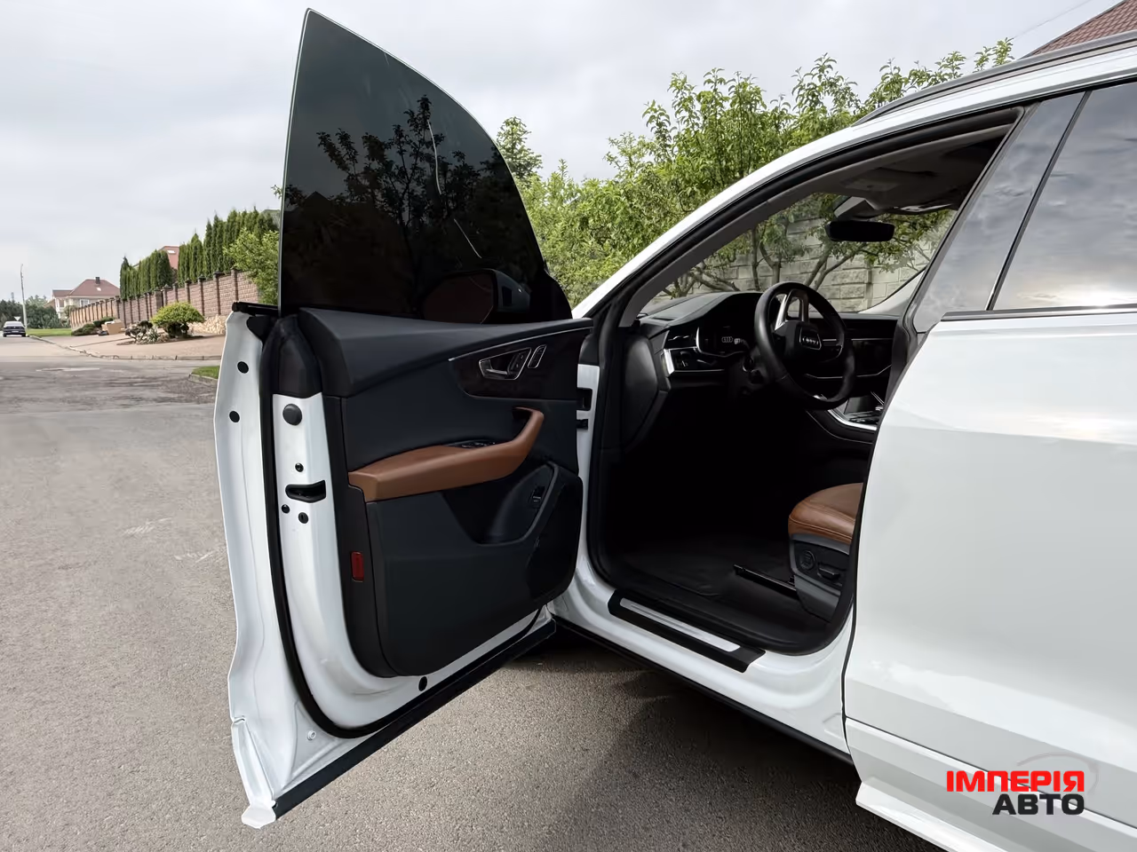 Audi Q8 - фото 14