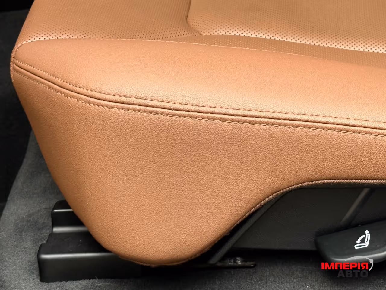 Audi Q8 - фото 17