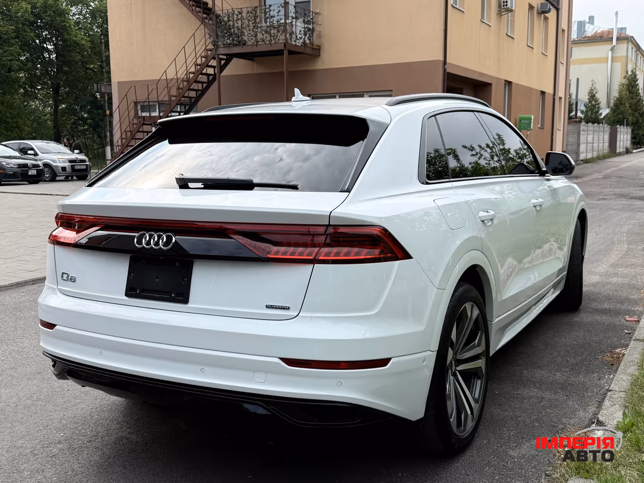 Audi Q8 - фото 13