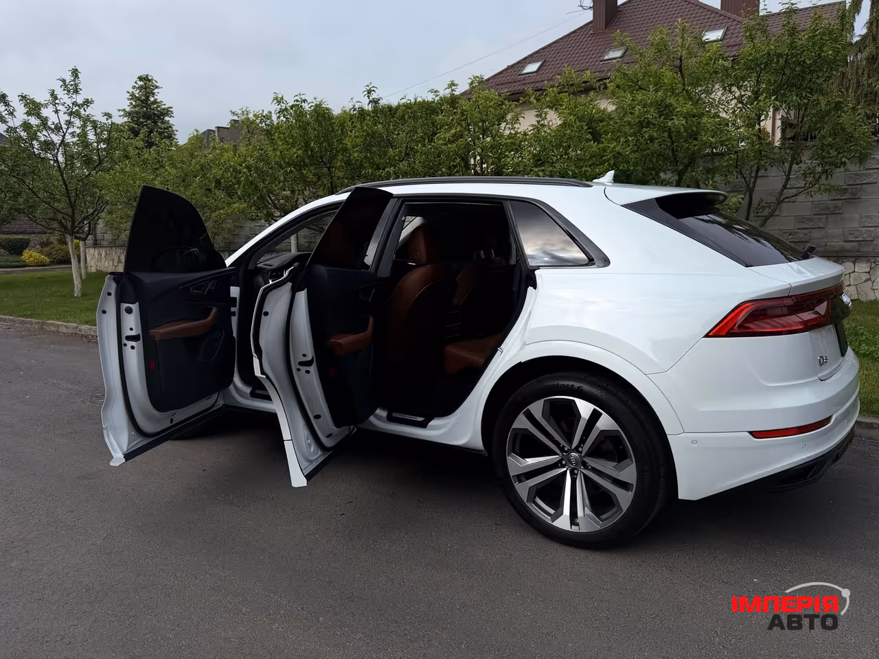 Audi Q8 - фото 29