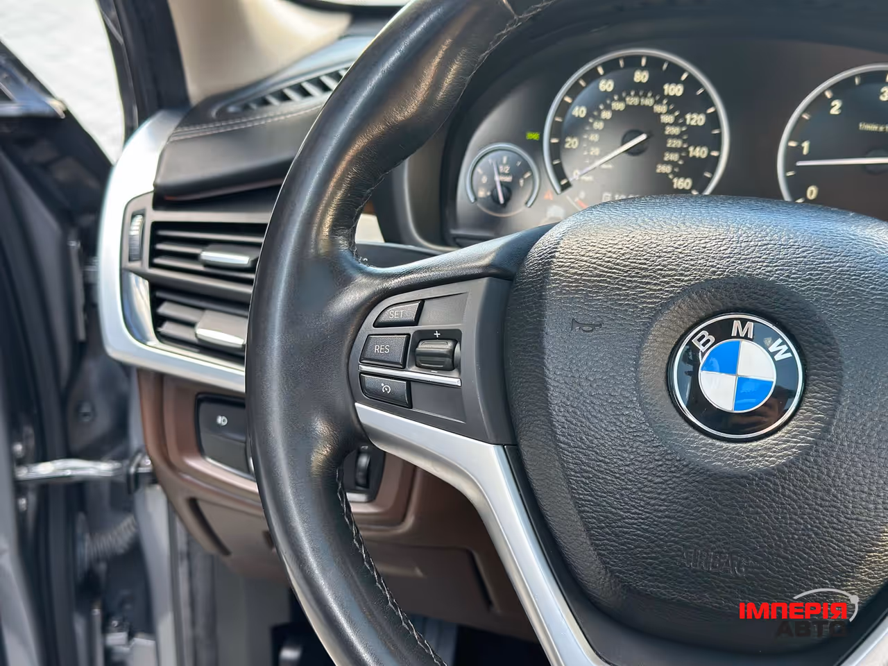BMW X5 - фото 40
