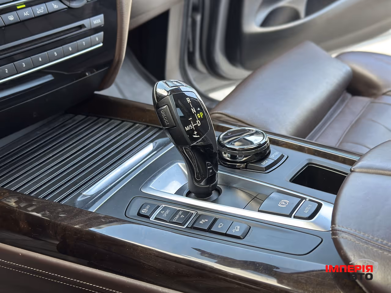 BMW X5 - фото 19