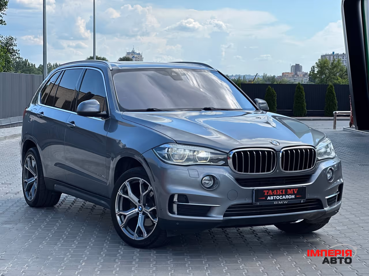 BMW X5 - фото 6