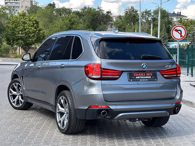 BMW X5 - фото 5