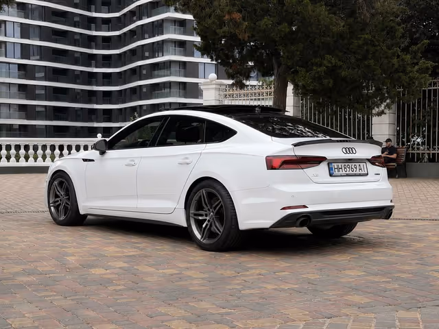 Audi A5 - фото 5