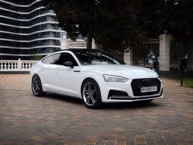 Audi A5 - фото 2