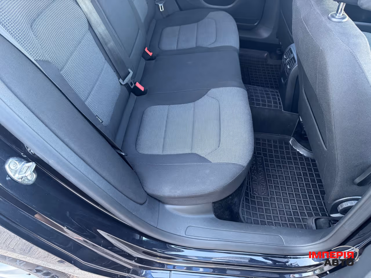 Volkswagen Passat - фото 17