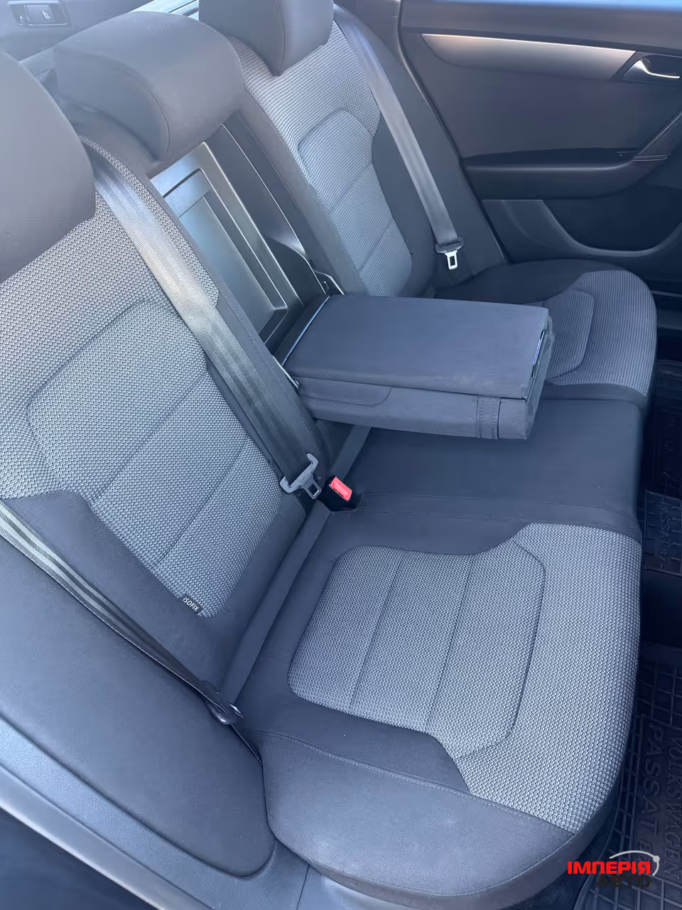 Volkswagen Passat - фото 19