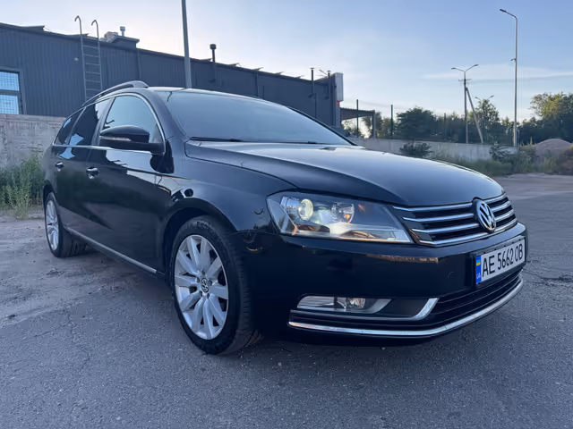Volkswagen Passat - фото 4