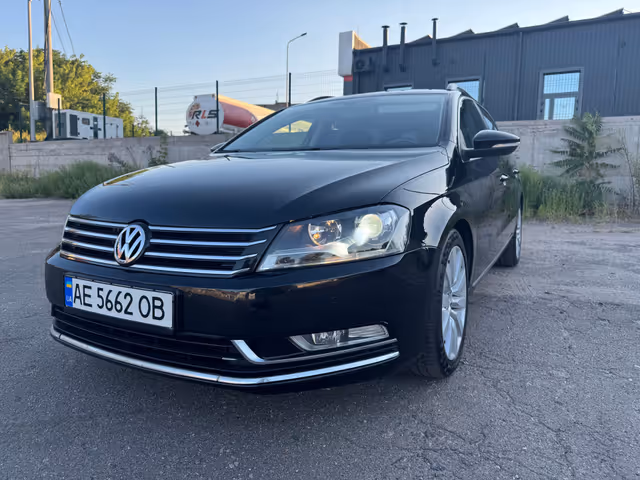 Volkswagen Passat - фото 3
