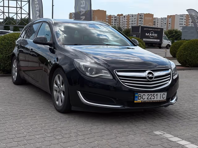 Opel Insignia - фото 1