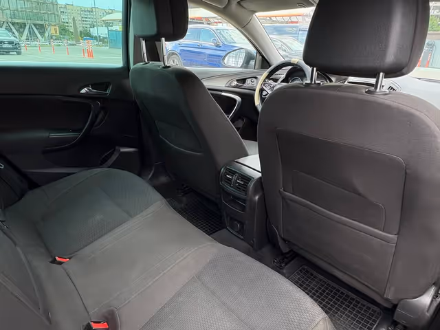 Opel Insignia - фото 2