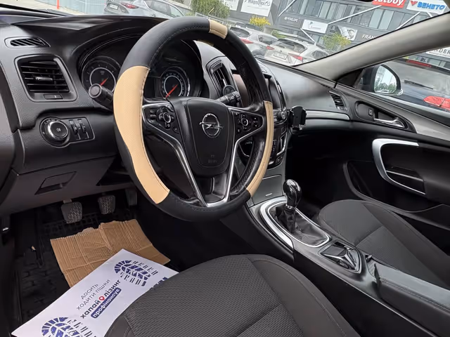 Opel Insignia - фото 4