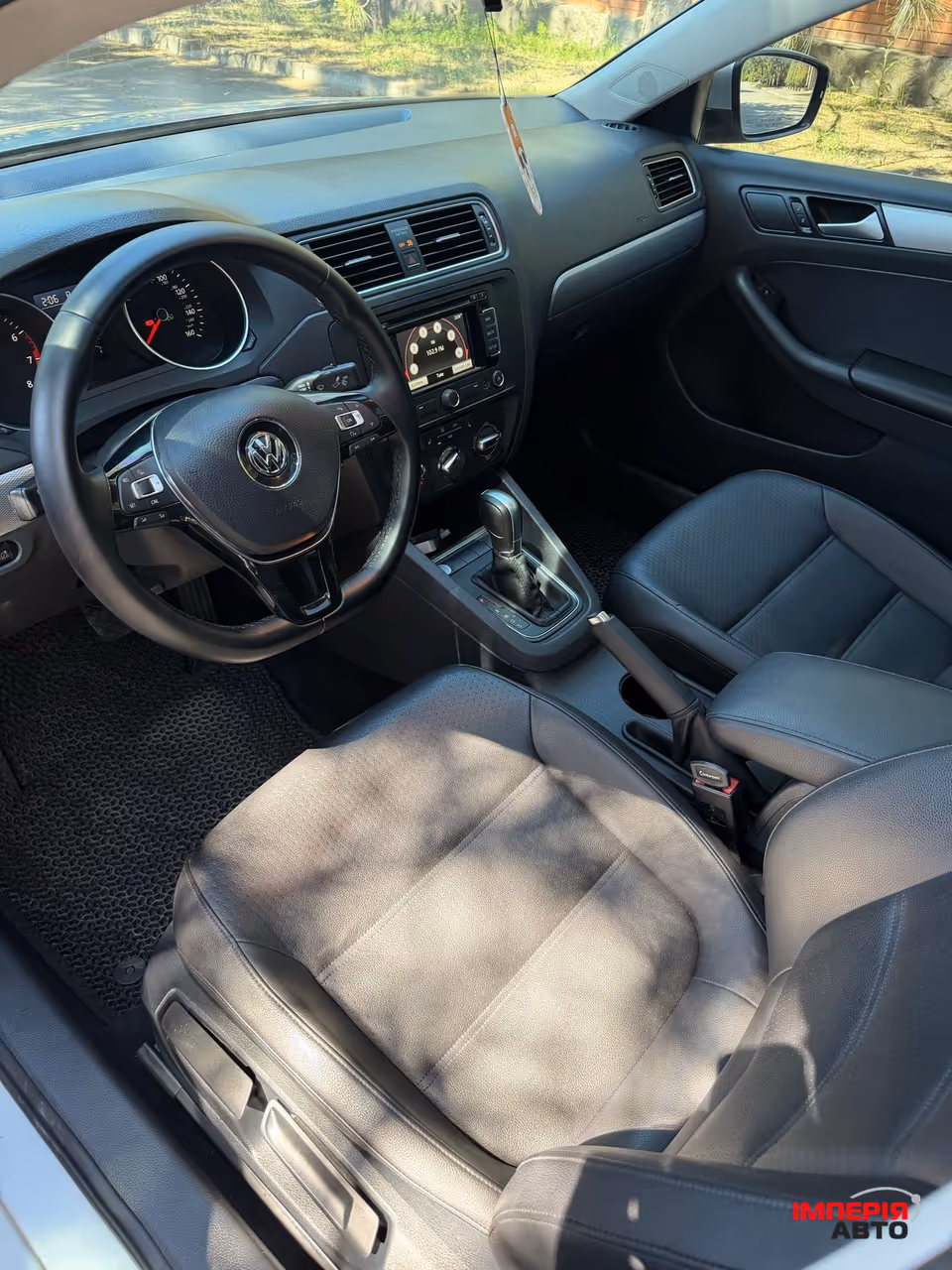 Volkswagen Jetta - фото 7