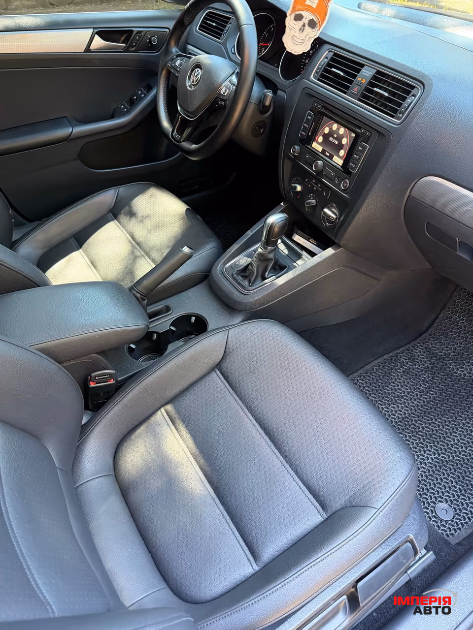 Volkswagen Jetta - фото 17