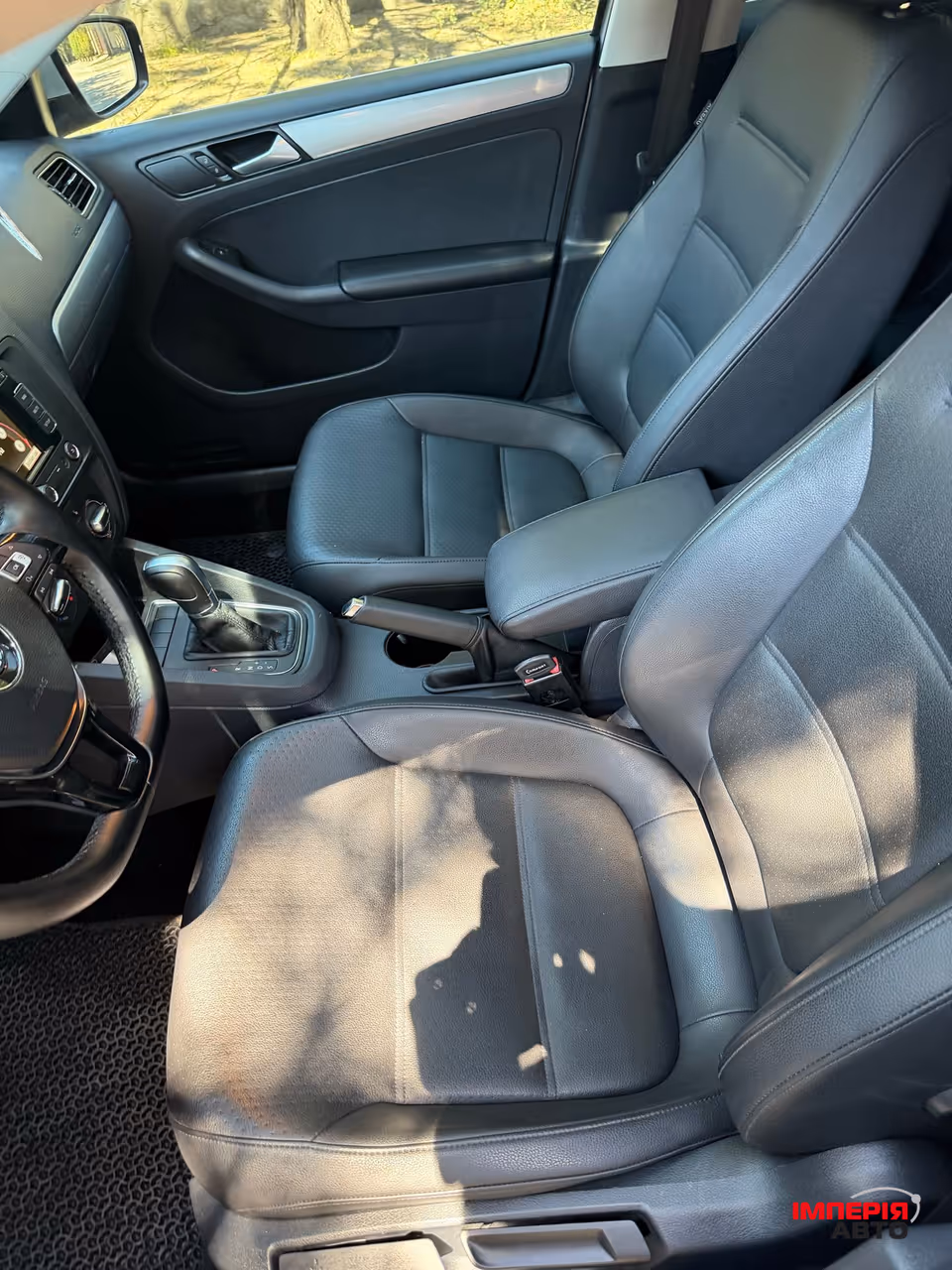 Volkswagen Jetta - фото 8