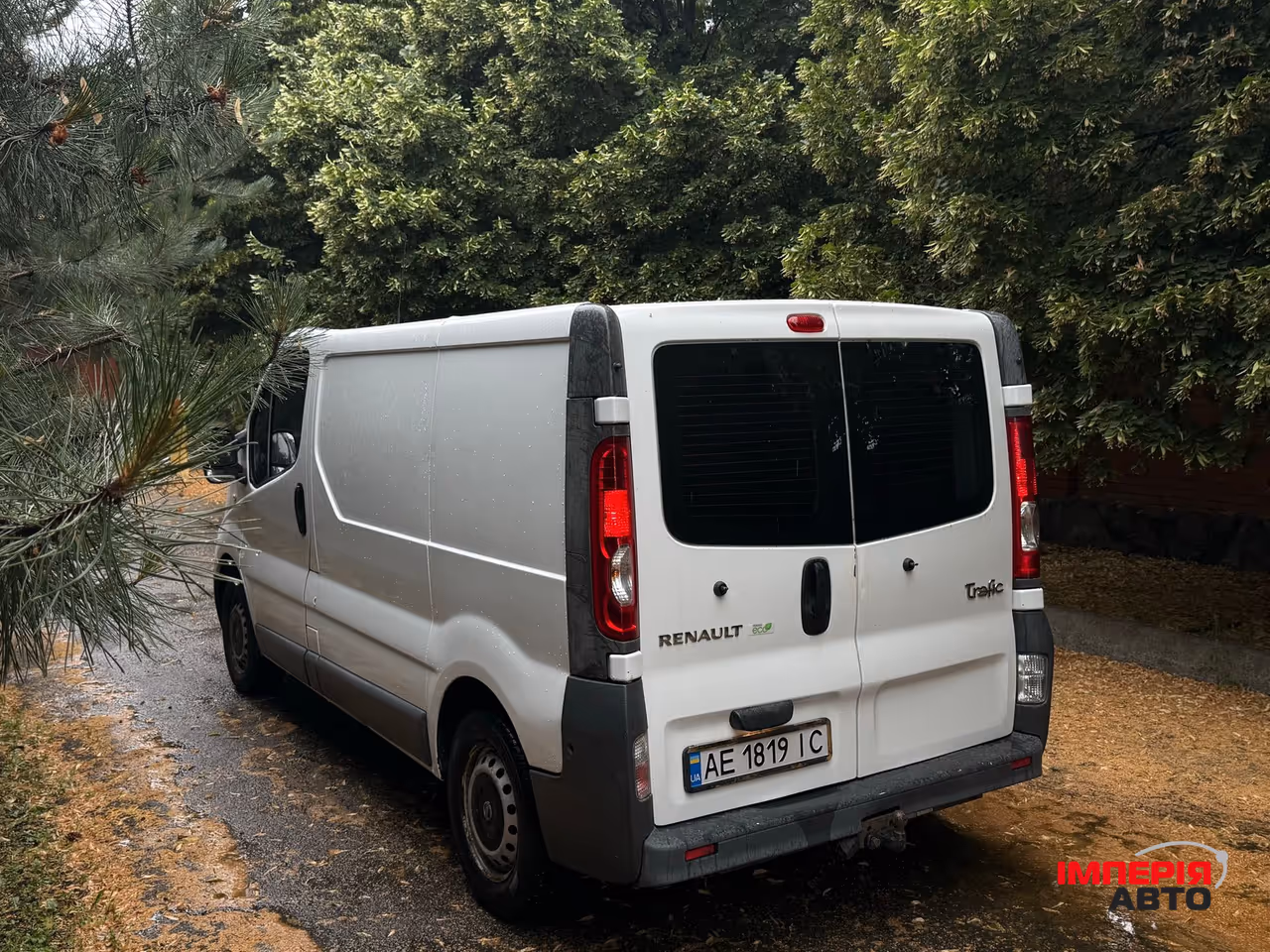 Renault Trafic - фото 10