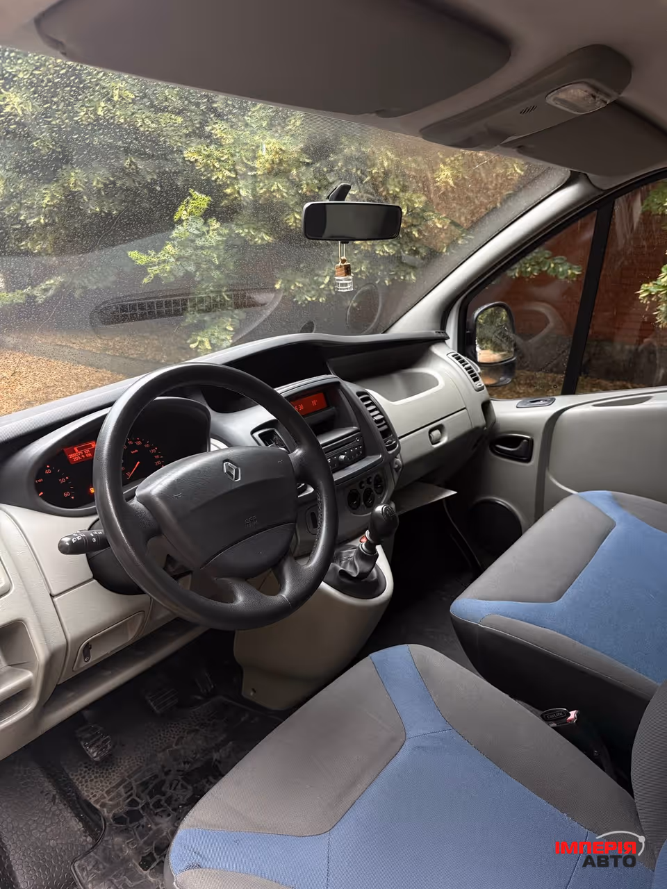 Renault Trafic - фото 5