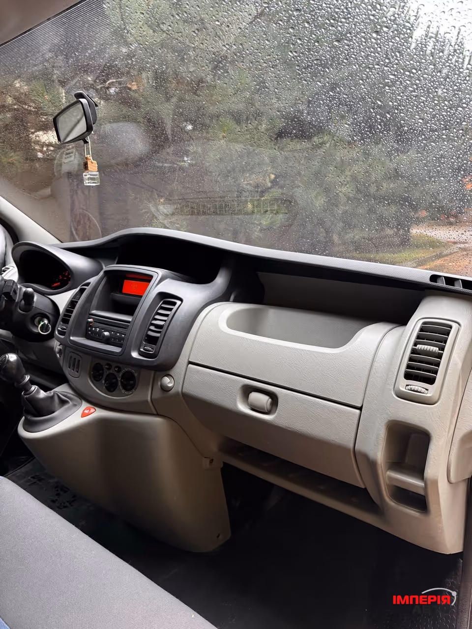 Renault Trafic - фото 18