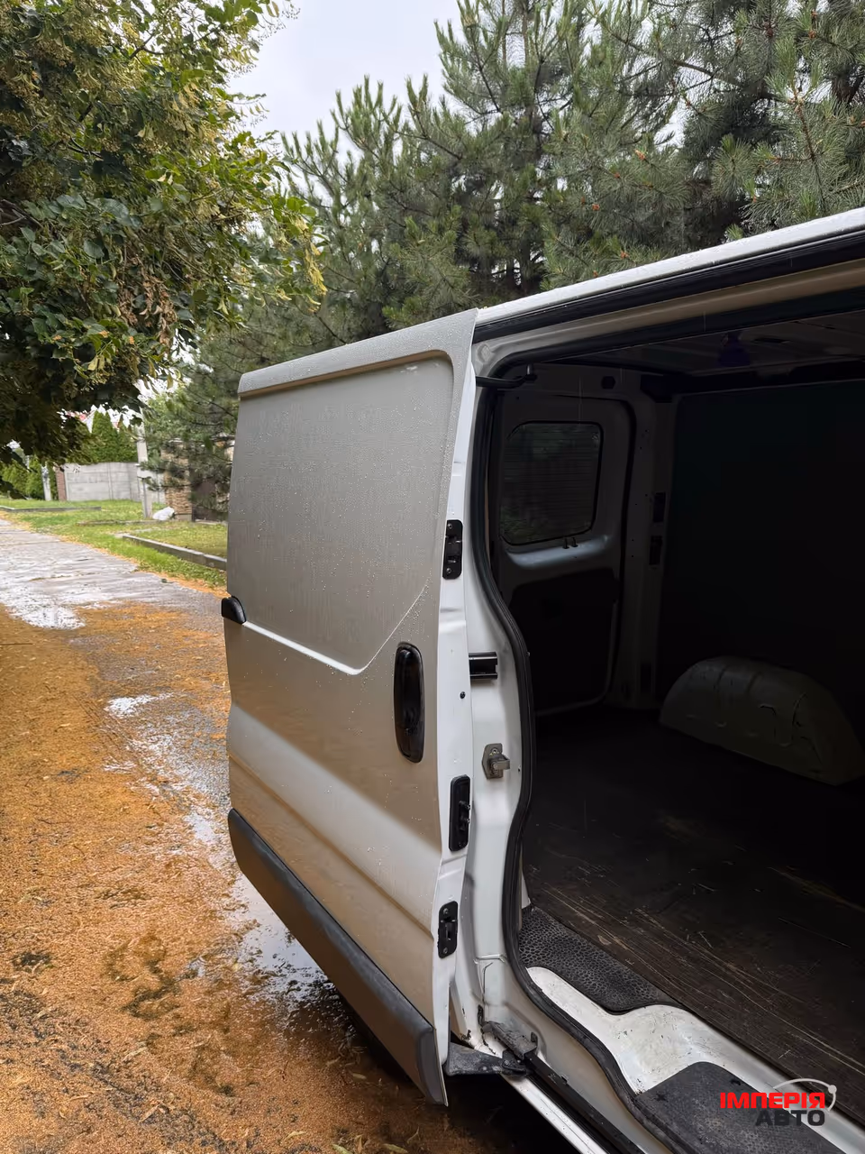 Renault Trafic - фото 15